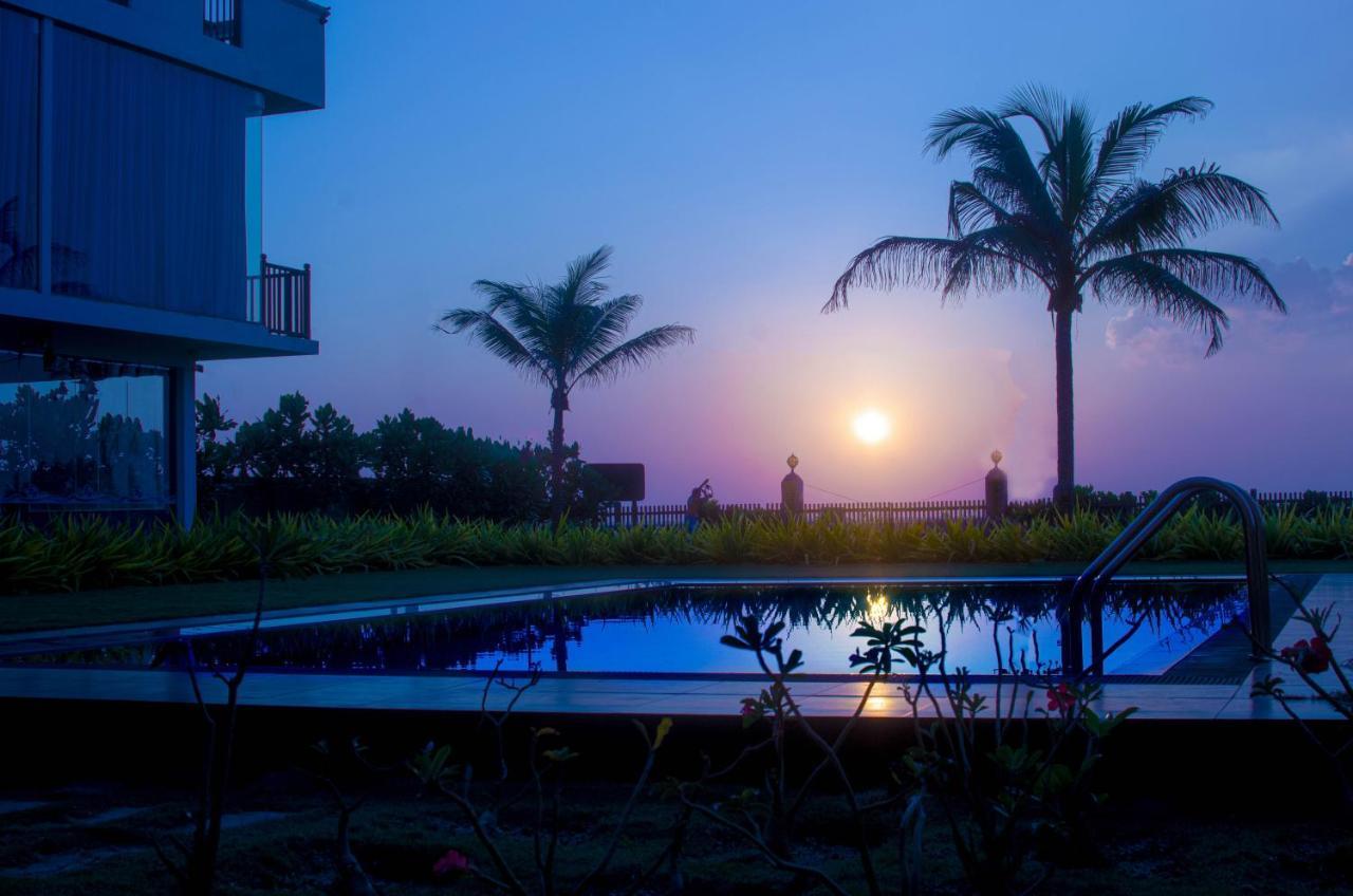 Calypso Sunset Hotel Iranawila Exterior foto