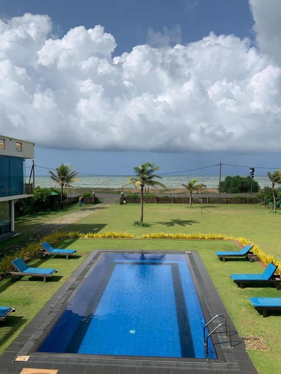 Calypso Sunset Hotel Iranawila Exterior foto