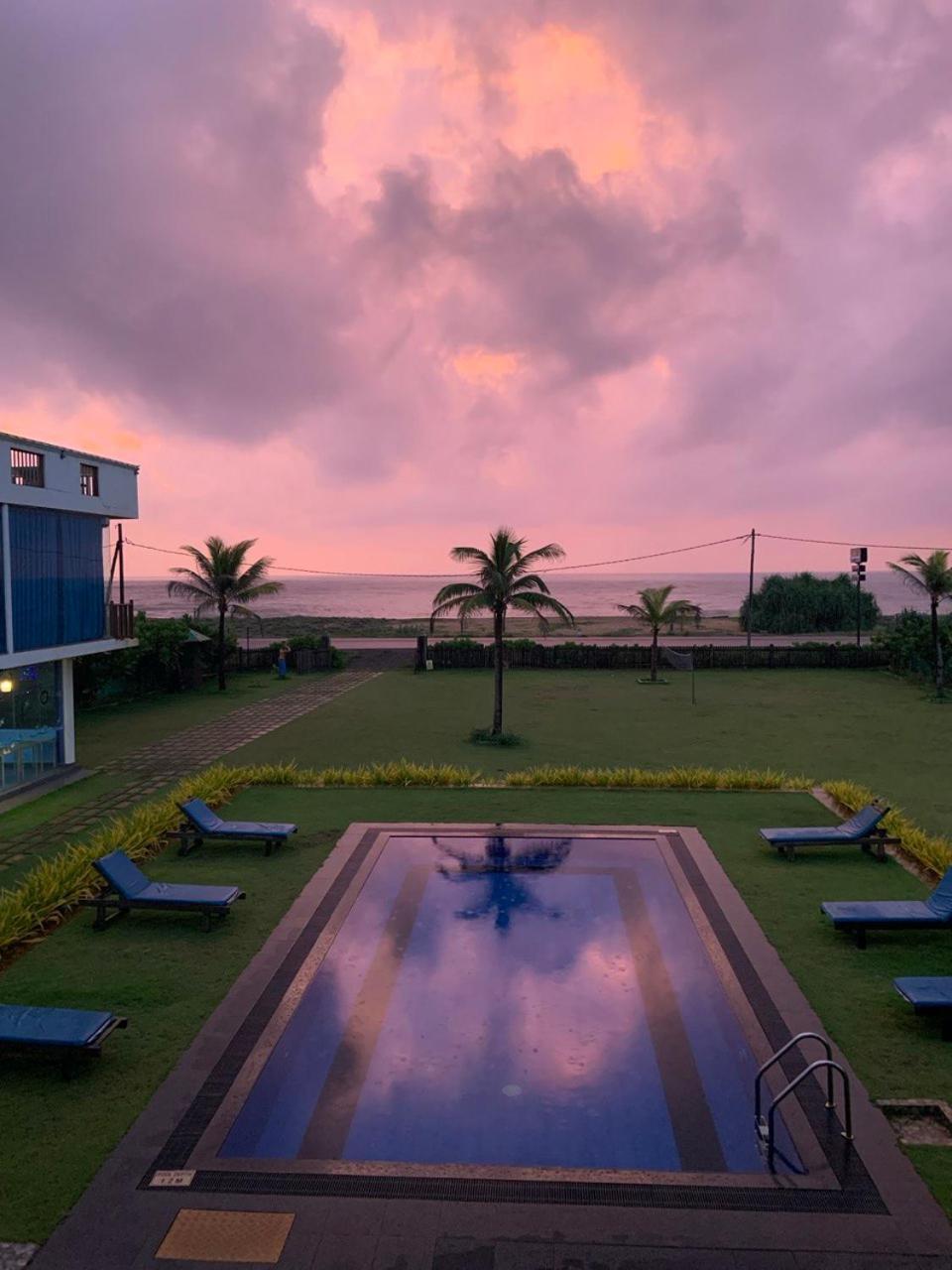 Calypso Sunset Hotel Iranawila Exterior foto